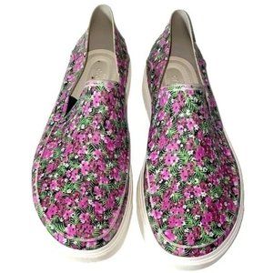 Crocs Floral Slip On Loafer  Size 7  EUC